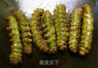 油煎枫树虫的做法