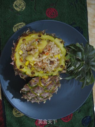 菠萝鸡肉炒饭