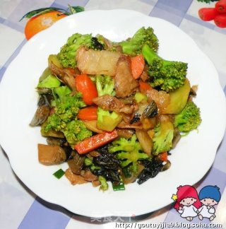 酸菜西兰花炒肉