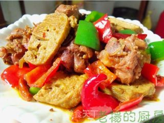 私房鸭腿烧素鸡的做法