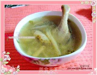 绿豆薏米水鸭汤