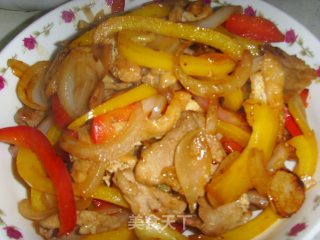 彩椒洋葱炒肉片的做法