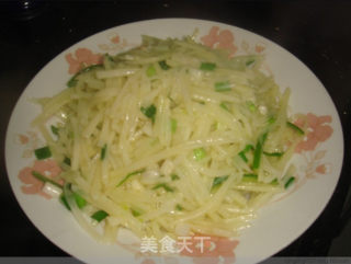 蒜香土豆丝的做法