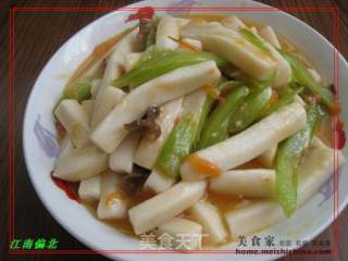 西芹番茄炒年糕的做法