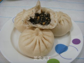 会变色的芝麻包的做法
