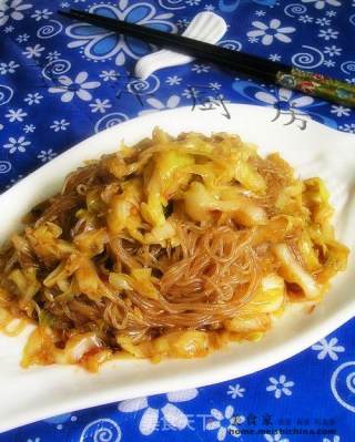虾油炒粉丝卷心菜的做法
