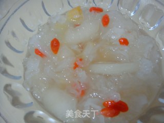 银耳雪梨甜汤的做法