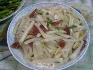 萝卜丝炒腊肠的做法