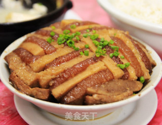 南乳芋头扣肉的做法