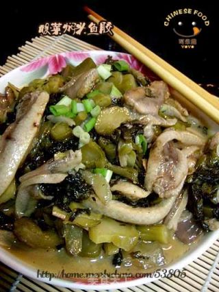 酸菜焖米鱼胶