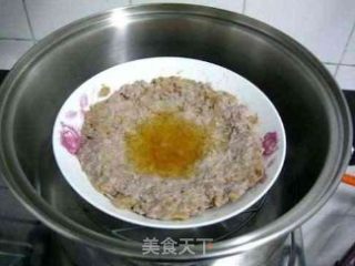 萝卜干蒸肉饼