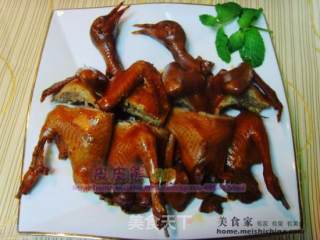 卤水乳鸽的做法