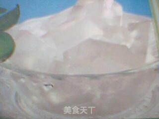果冻般的，晶莹透澈，清爽可口—白凉粉