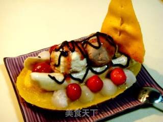 为世界杯宵夜制作美食《慕斯香蕉船冰淇淋》