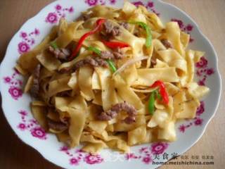 牛肉丝炒玉米饼