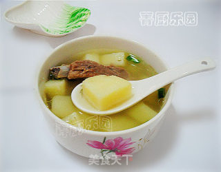 土豆是运动者的最佳食品——土豆炖排骨汤的做法