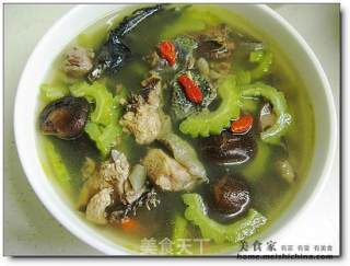 花菇苦瓜乌鸡汤的做法