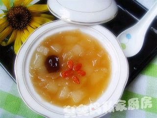 银耳雪梨羹的做法