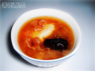 一分钟早餐系列二-电炖锅版——桂圆银耳红枣羹的做法
