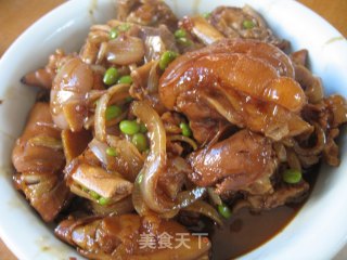冰糖猪蹄的做法