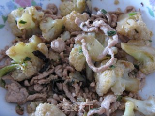 花菜炒肉片的做法