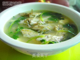 杂鱼豆腐汤的做法