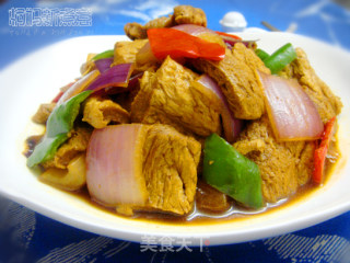 杂菜焖花生素肉的做法