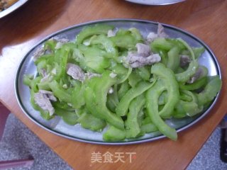 苦瓜炒肉的做法