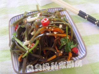 芝麻双丝海带的做法