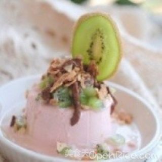 奇异果脆芭菲的做法