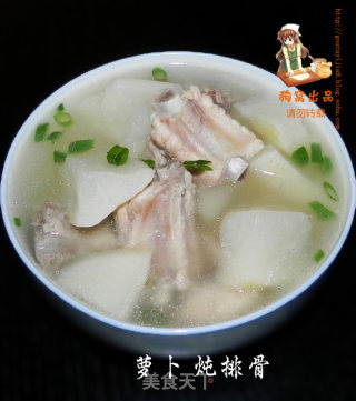 萝卜炖骨汤的做法