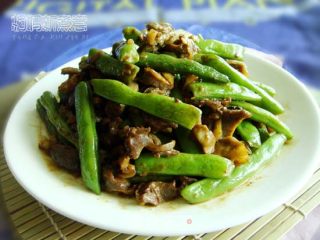 扁豆炒鸡胗的做法