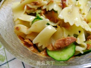 鲔鱼蝴蝶面的做法