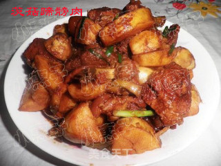 茨菇蹄髈肉的做法