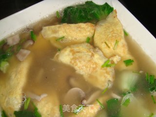双菇蛋饺汤的做法