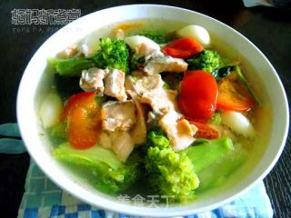 三文鱼西兰花蒜子汤的做法