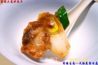 【鲈鱼精典吃法】---《酱爆大葱鲈鱼片》河鲜餐的做法