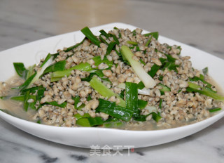 香葱炒红肉的做法