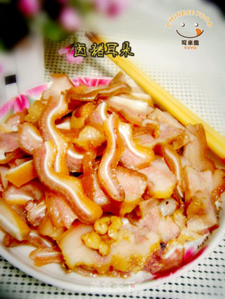 让人食指大动的下酒菜--卤猪耳朵的做法