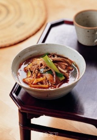 韩国辣味牛肉汤的做法的做法