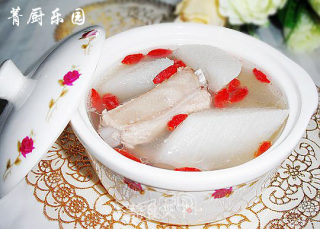 四季营养靓汤——枸杞山药排骨汤的做法