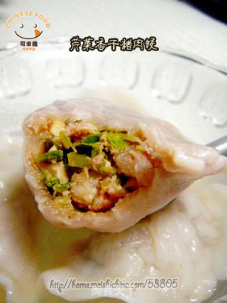 煮饺子不破皮的窍门--芹菜香干猪肉饺的做法