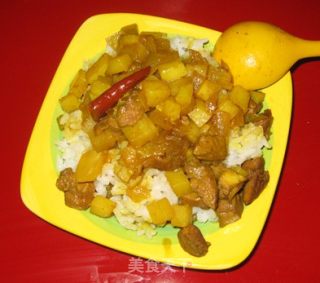 咖喱土豆鸡肉饭的做法
