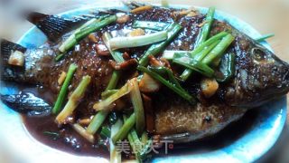 煎焗黑鲫鱼的做法