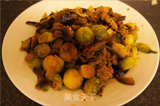 黑胡椒葱香甘蓝炒羊肉的做法