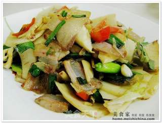 腊肉冬笋的做法