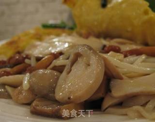 素炒鸡腿菇（素炒白口蘑）的做法