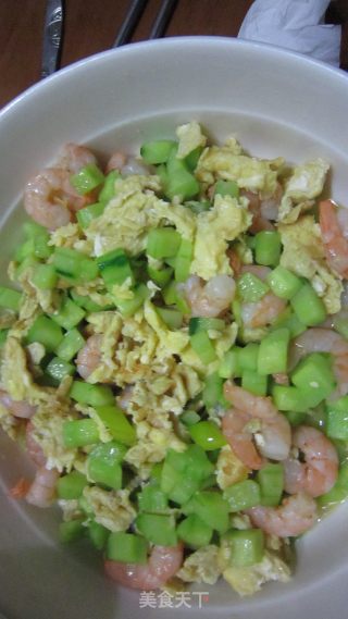 新年给力菜——黄瓜炒虾仁的做法