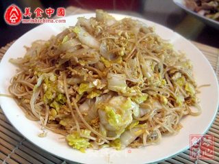 鸡蛋炒米线的做法