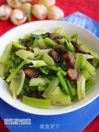 芹菜炒腊肉的做法